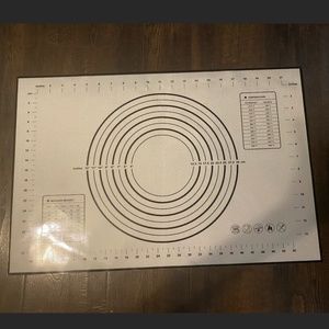 Silicone Baking Mat, Rolling Dough Pad Non-Slip Crease-Resistant Non-Stick